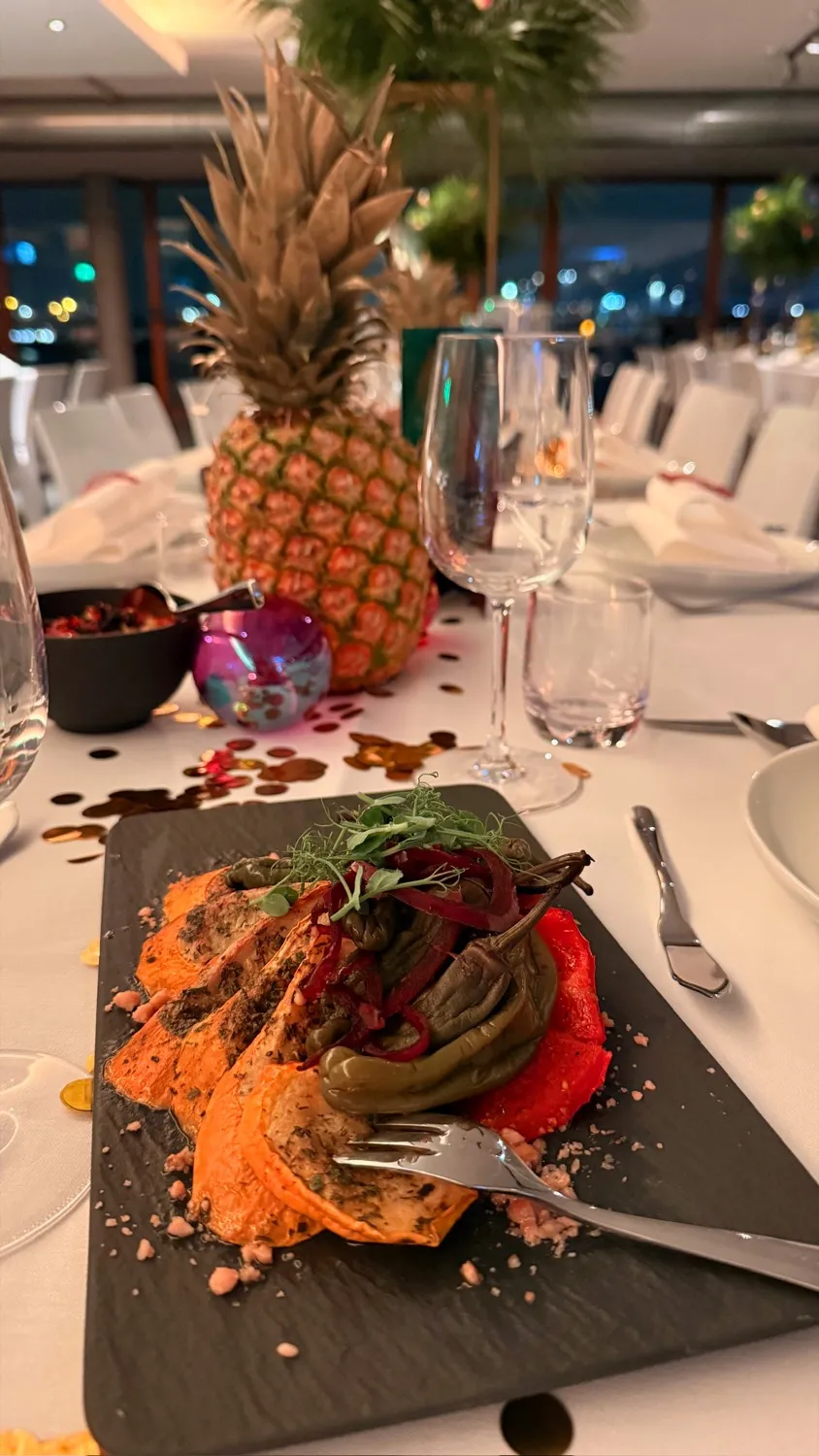 Liebevoll angerichtete Speisen beim Hochzeits-Catering in Hamburg